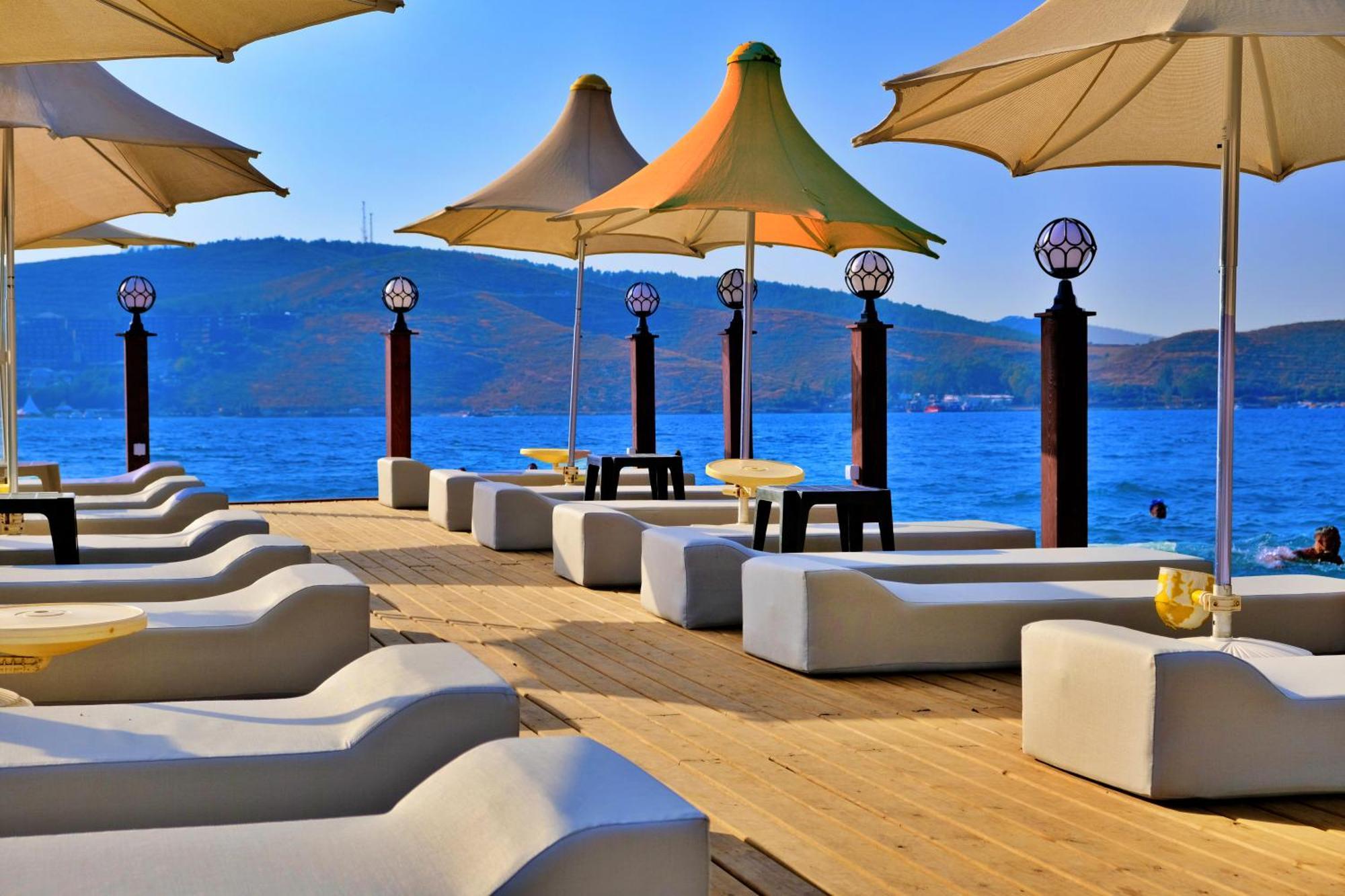Club Aquarium Hotel & Spa غوفرجينليك المظهر الخارجي الصورة