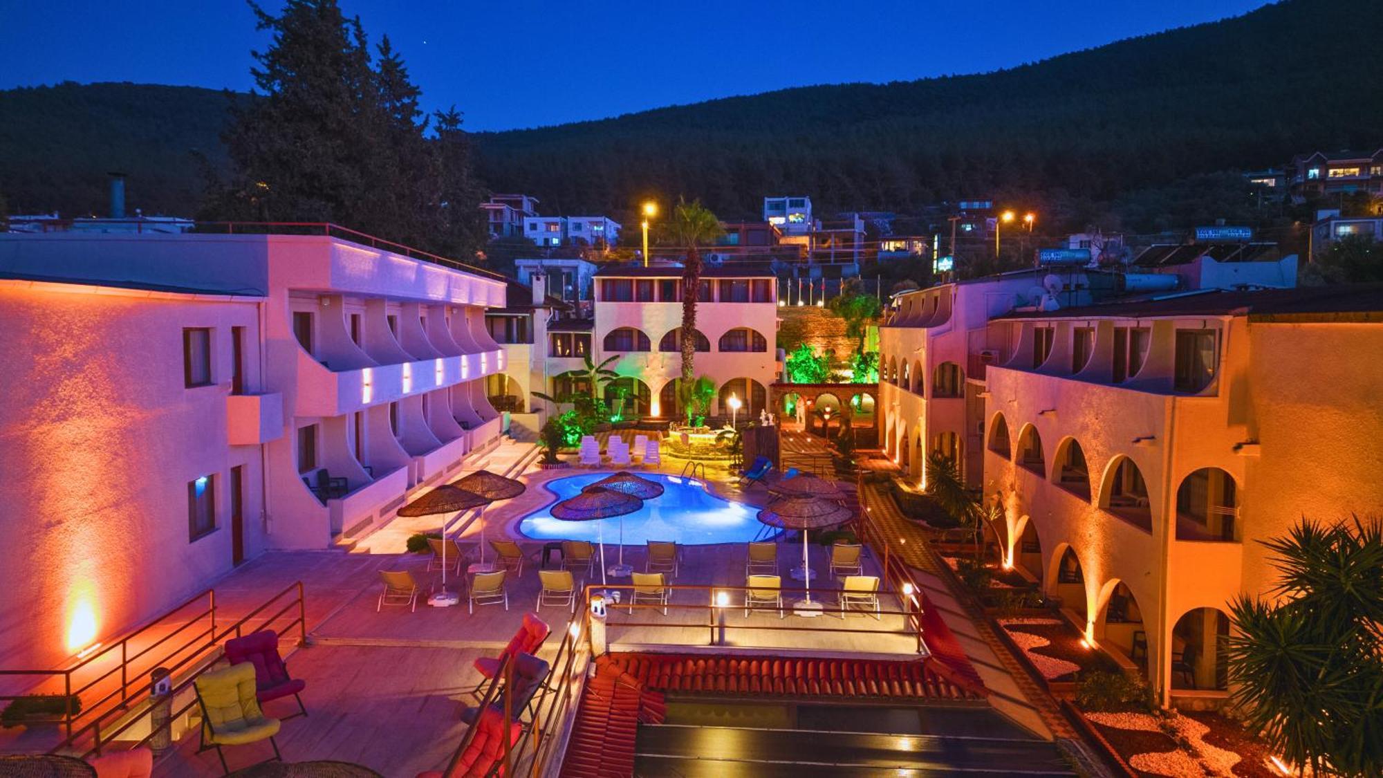 Club Aquarium Hotel & Spa غوفرجينليك المظهر الخارجي الصورة