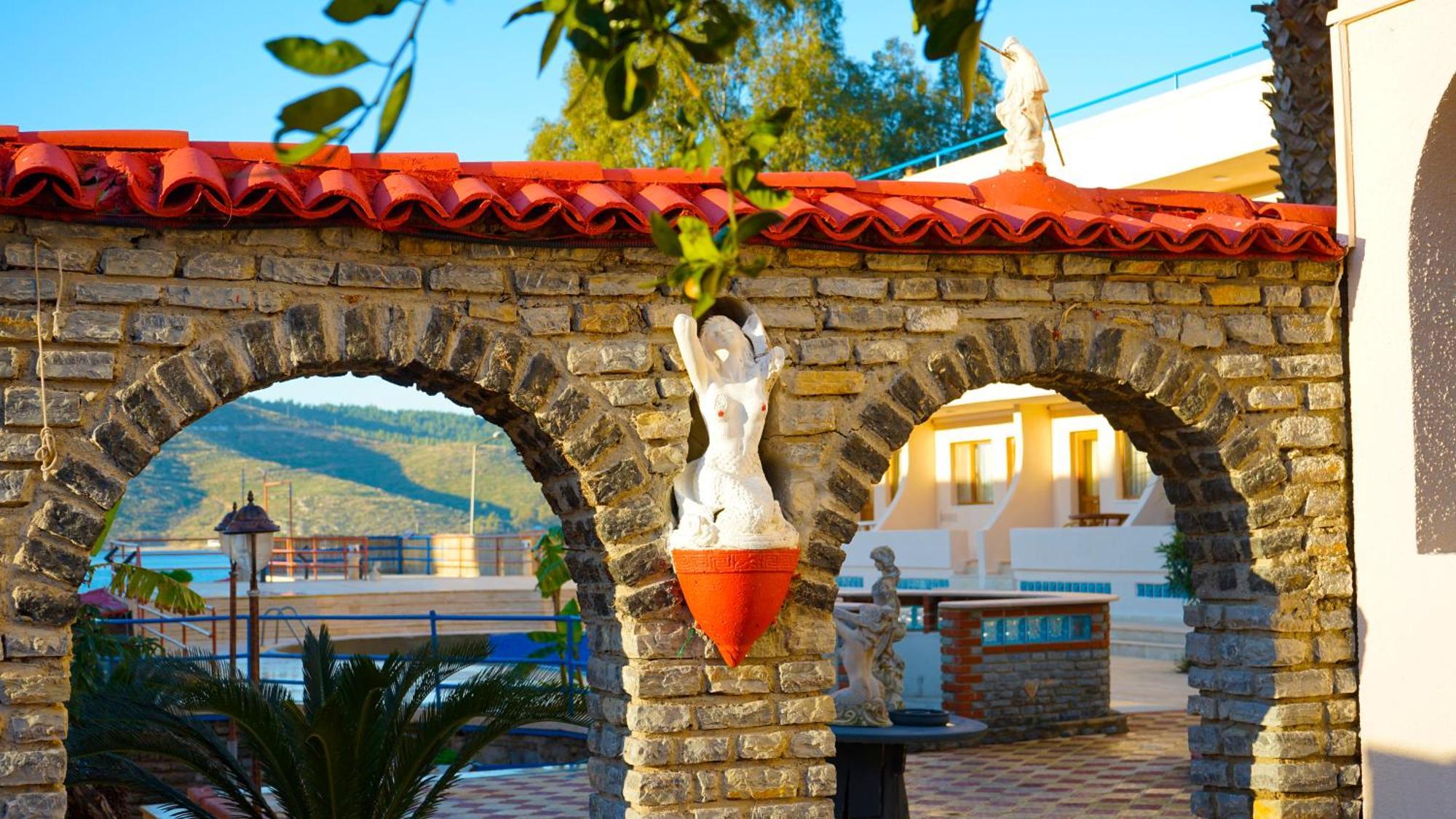 Club Aquarium Hotel & Spa غوفرجينليك المظهر الخارجي الصورة