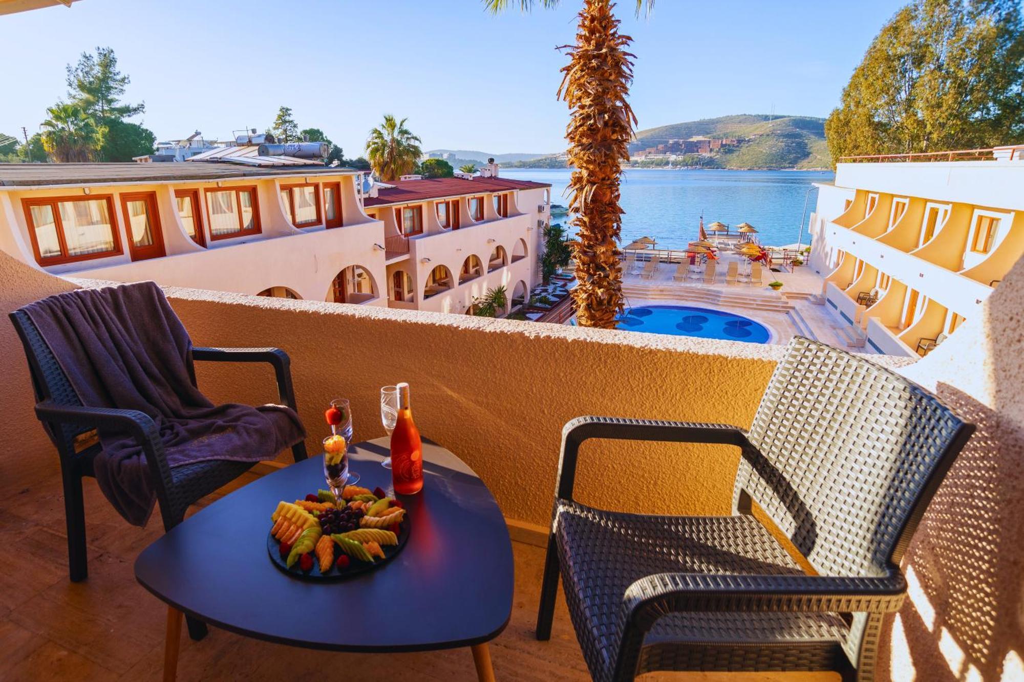 Club Aquarium Hotel & Spa غوفرجينليك المظهر الخارجي الصورة