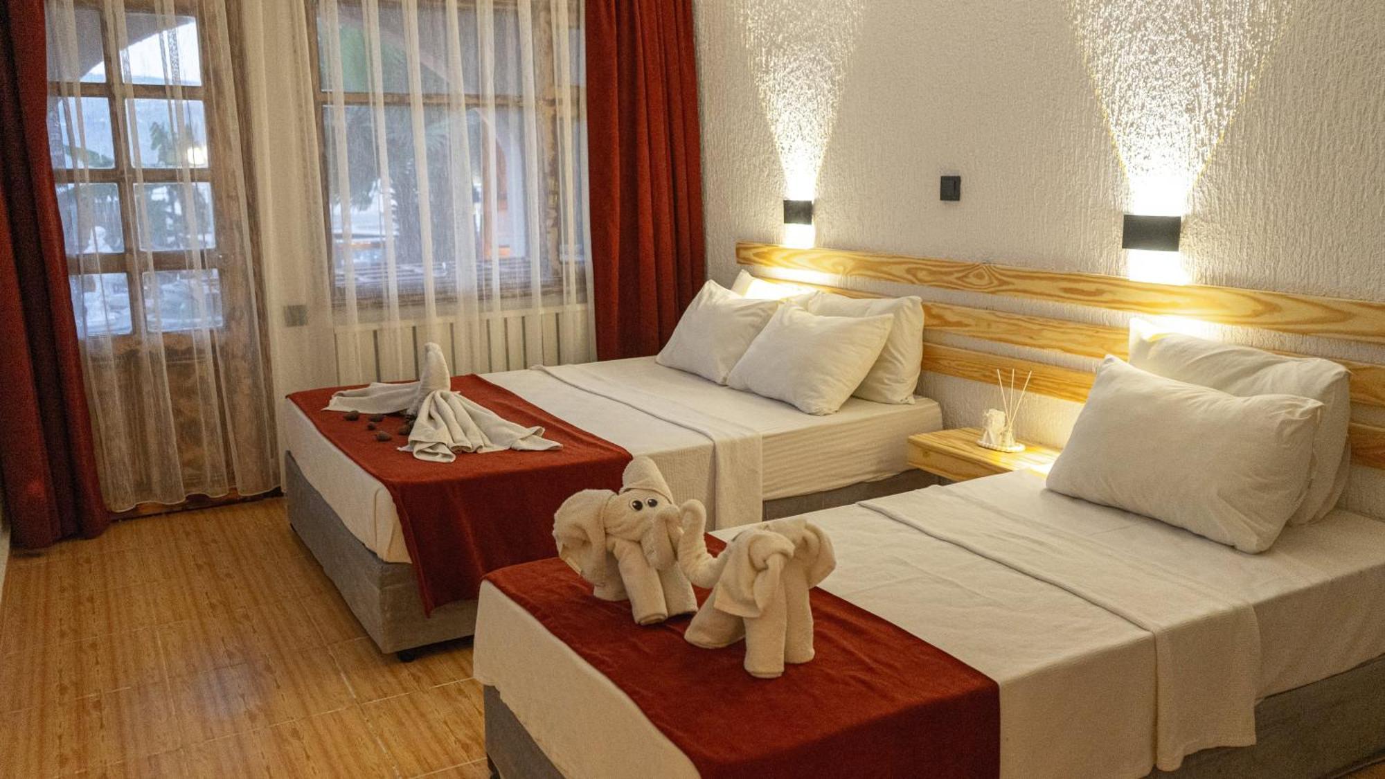 Club Aquarium Hotel & Spa غوفرجينليك المظهر الخارجي الصورة